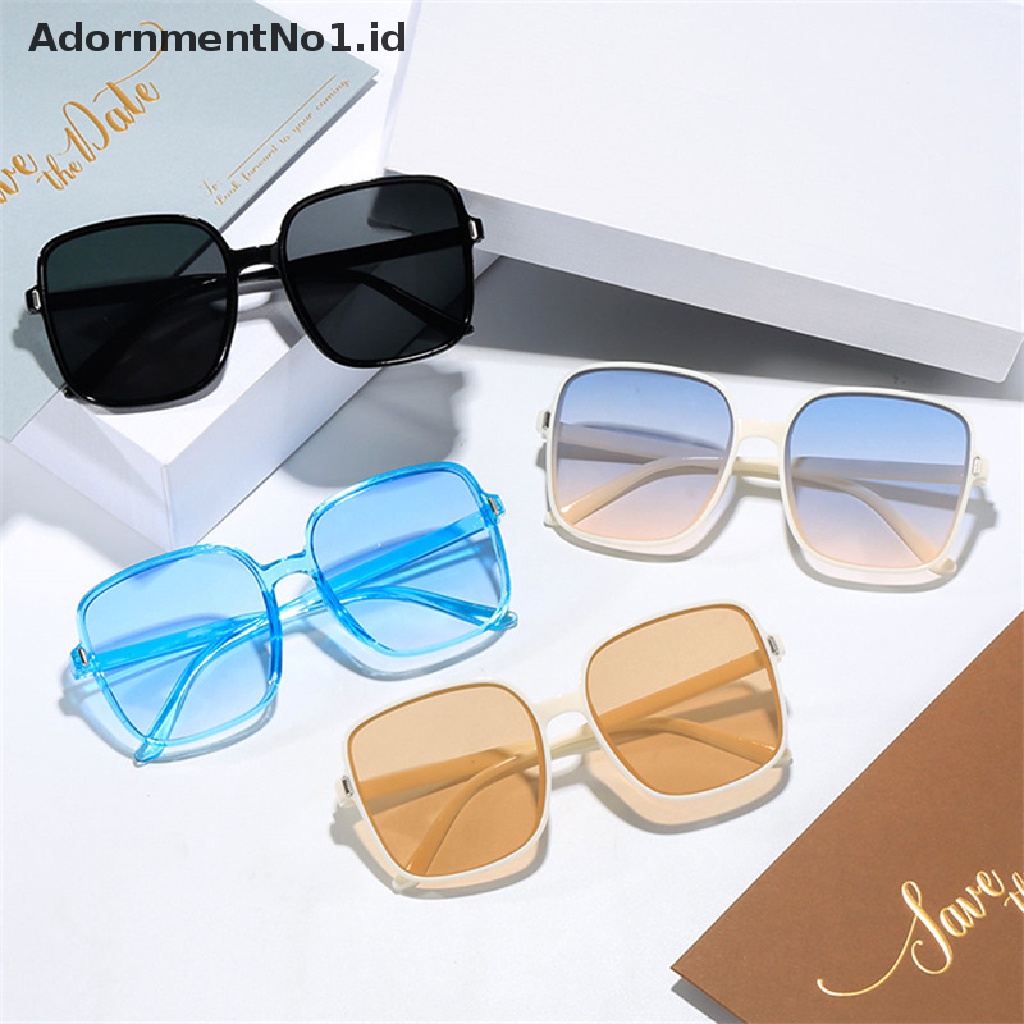 [AdornmentNo1] Padi Kuku Persegi Gradasi Warna Kacamata Hitam Wanita Trendy Anti-UV Retro Sunglasses [ID]