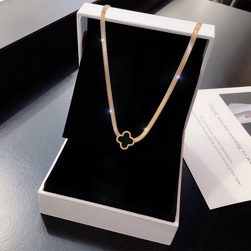 Four-leaf Clover Titanium Steel Gelang Perempuan 18 K Gold Plating Four-Leaf Clover Kalung Aksesoris Wanita Hadiah
