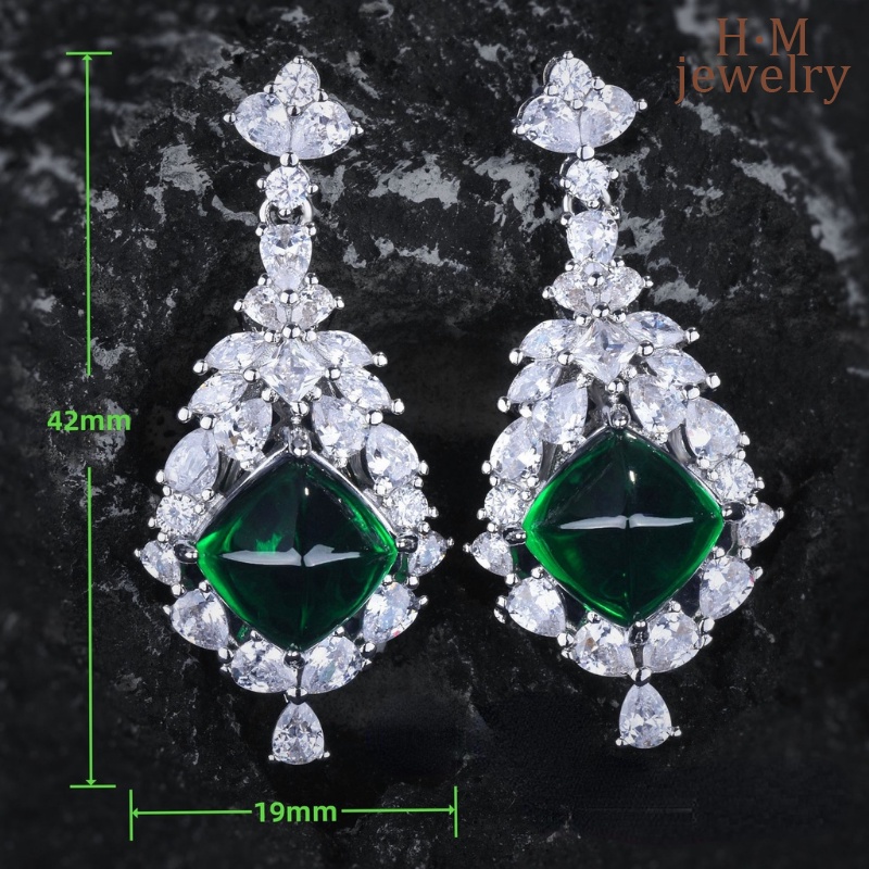 S925 Perak Vintage Emerald Diamond Stud Earrings Wanita Mewah Hijau Kristal Anting Panjang