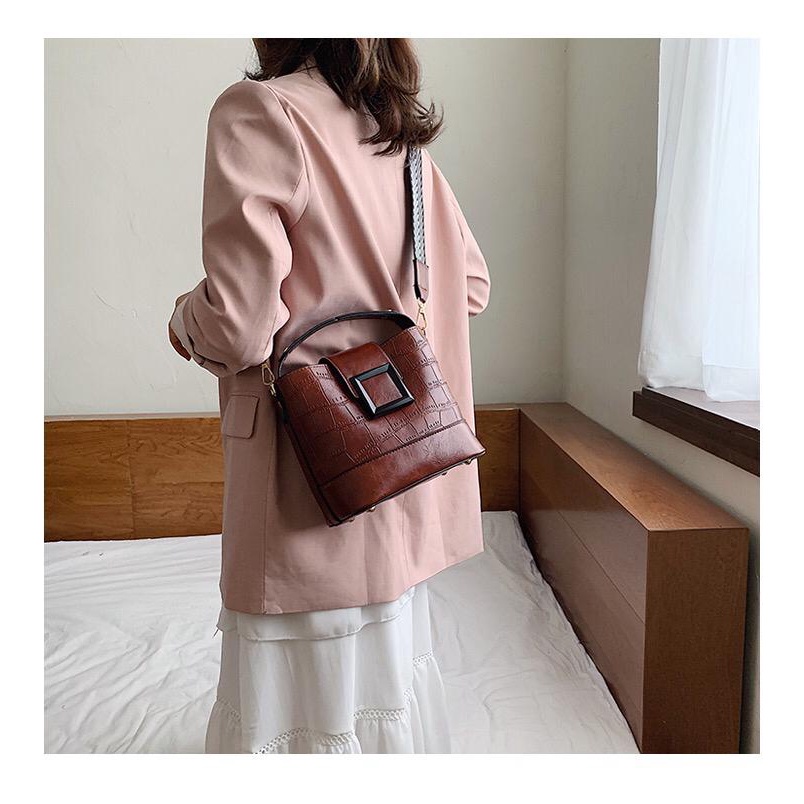 mv805100 tas selempang wanita import LT1302 CR7243 EL 5100 JTF8089 GT1661 BQ2797 Termodis 2023