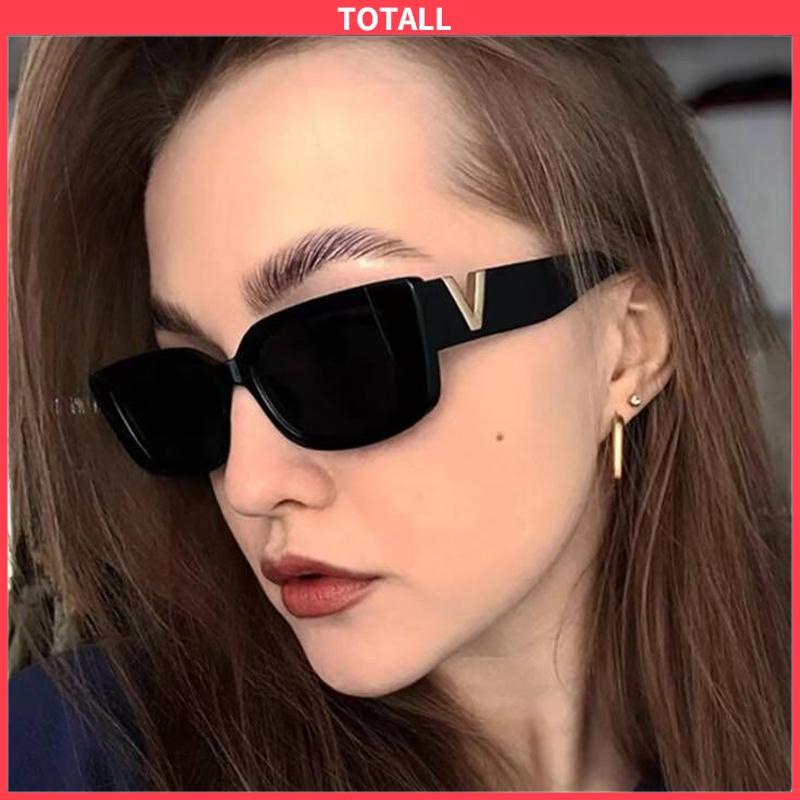 COD Kacamata Hitam INS Fashion Kacamata Hitam Retro Gaya Sunglass Dengan Women-Totall