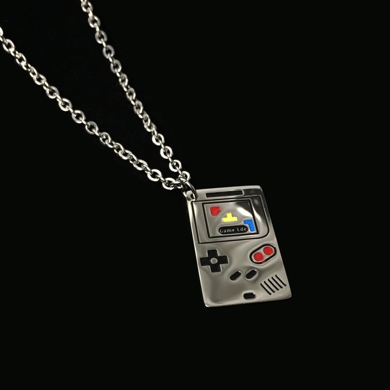 Influencer Street Wear Unik Retro Gamepad Pendant Game Console Kalung Pria Wanita Pasangan Jalan Hip-Hop Kalung