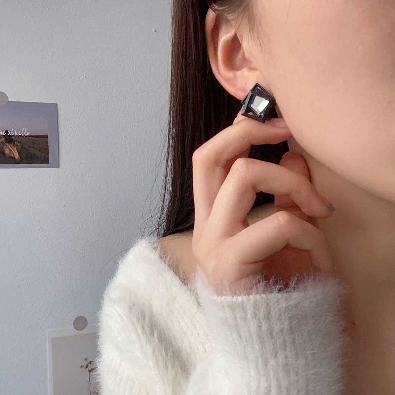 Perhiasan Baru Fashion Warna Hitam Kubus Kristal Anting Anting Persegi Untuk Wanita Hadiah Cantik