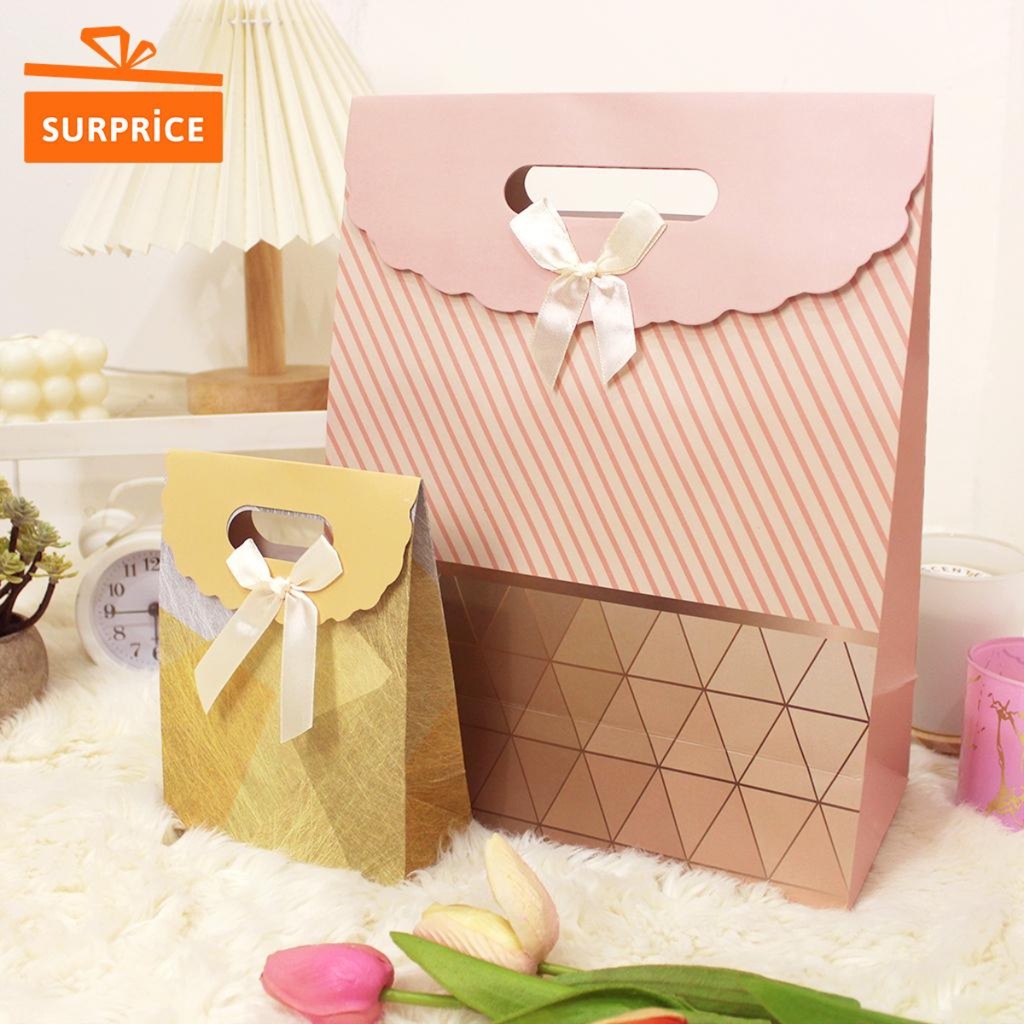 

Surprice Paper bag Motif Adhesive 24X12X31cm / Kantong Tas Hadiah Jepret Velcro / Goodie Bag / Tas Kado / Paperbag Gift / Paperbag
