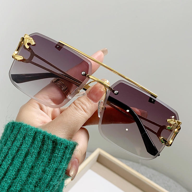 Fashion Square Aesthetic Shades Sunglasses Untuk Wanita/Men Metal Frame Sunglasses Eyewear