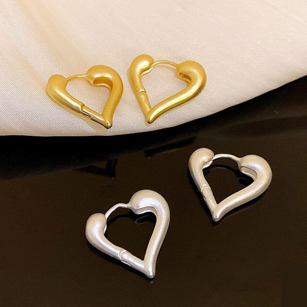 Mxbeauty Anting Hati Temperamen Halus Desain Niche Matte Tembaga Minimalis Anting Stud Wanita Anting Hoop Untuk Hadiah Gadis