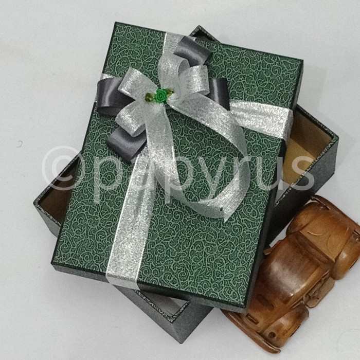 

PAPYRUS 15x20 Tinggi 5cm Kotak Kado Gift Box - Slide Foto 1
