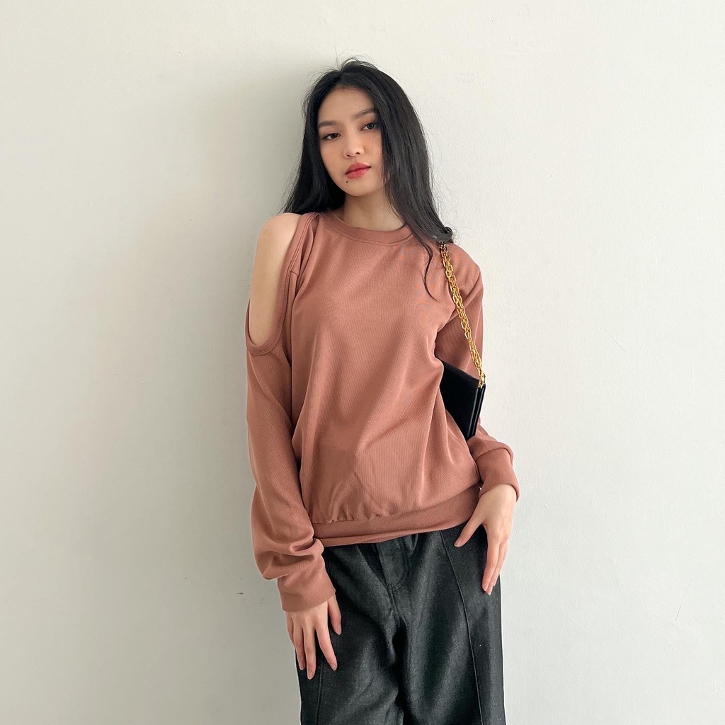 Beige Studio - Cady Sweater / Atasan Lengan Panjang Wanita