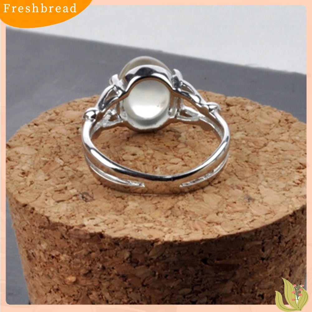 &lt; Freshbread &gt; Vintage Moonstone Bertatahkan Jari Cincin Wanita Perhiasan Pernikahan Hadiah Hari Valentine