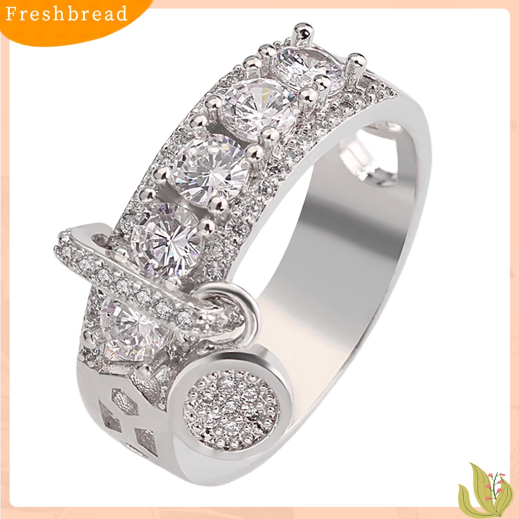 &lt; Freshbread &gt; Cubic Zirconia Wanita Cincin Disc Liontin Alloy Berongga Lebar Cincin Kawin Perhiasan Fashion