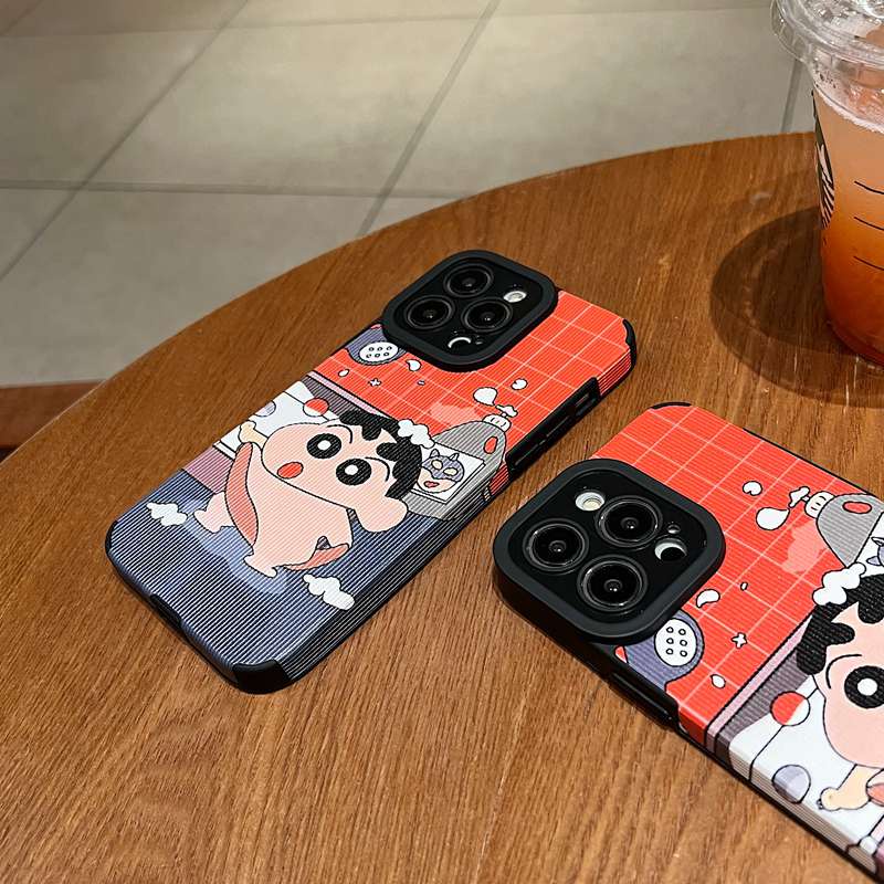 Leather Soft Case iP iPhone 7 8 Plus SE 2020 X XR XS Max 11 12 13 14 Pro Max 14 Plus Phone Case Camera Protect Cute bathe Crayon Shin Chan Anime Cartoon