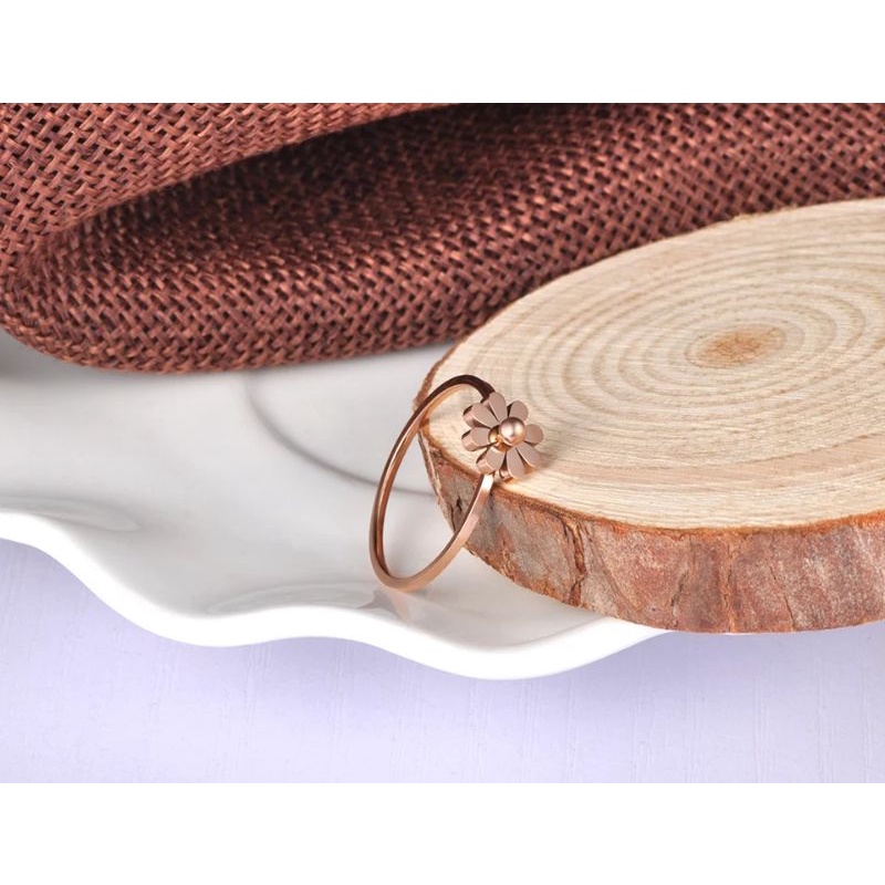 GROSIR Cincin bunga daisy  titanium stainless steel 316L import berkualitas bisa bayar ditempat COD