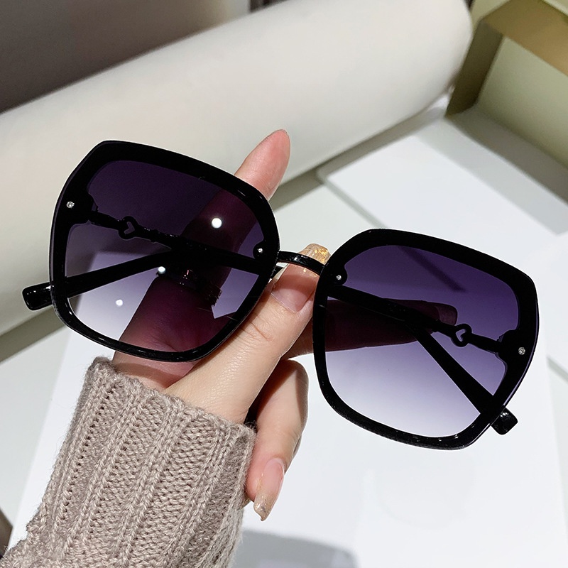 Kacamata Hitam Aesthetic Shades UV400 Untuk Wanita/Pria Eyeglasses Color Beach Sunglasses Kacamata Couple