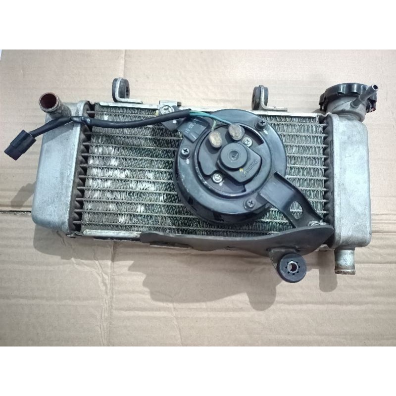 Radiator ladiator cb 150 r old original