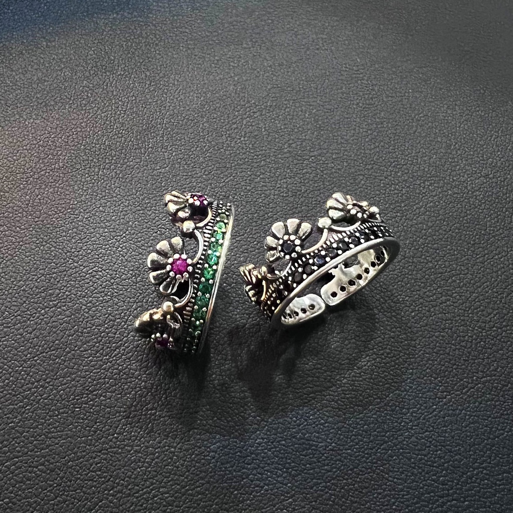 Goldkingdom Aksesoris Perhiasan Fashion Ready Stock INS Vintage Unik Cincin Mahkota Bunga Kepribadian Perempuan Zirkonium Hitam