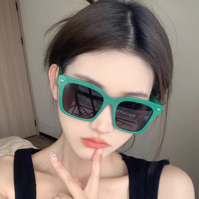 (YUZHU) Korea Fashion Colorful Square UV Protection Sunglasses Unisex Kacamata Hitam Serbaguna