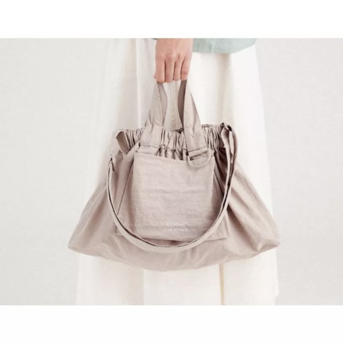 Beyond The Vines BTV Dumpling Bag M READY STOCK - Blush, M