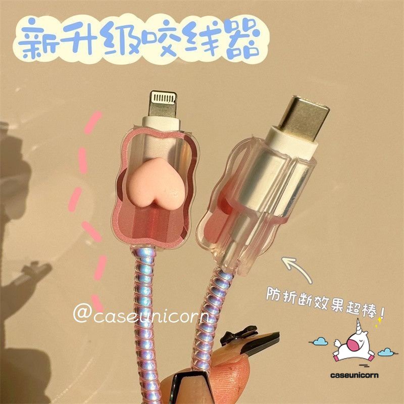 Kartun 3D Permen Warna Macaron Cinta Hati Gradien Bergelombang Pinggiran Charger Pelindung Charger Perlindungan Set Kompatibel Untuk Apple 18/20W Charger Case Penutup Pelindung Gigitan Kabel