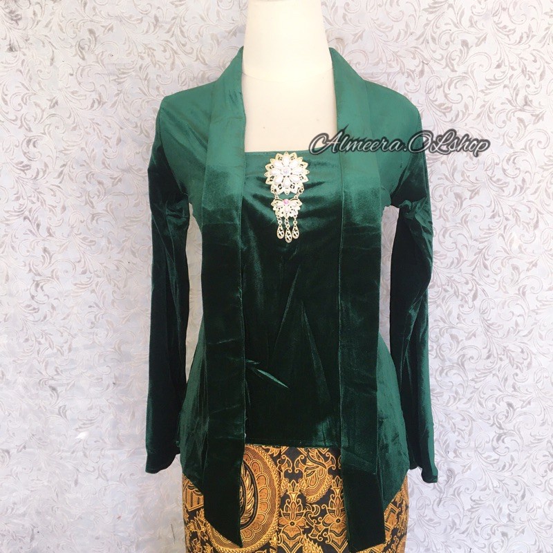 Kebaya dan Sorjan kebaya wanita kebaya bludru kebaya kutubaru  bahan tebal halus dan adem warna hija