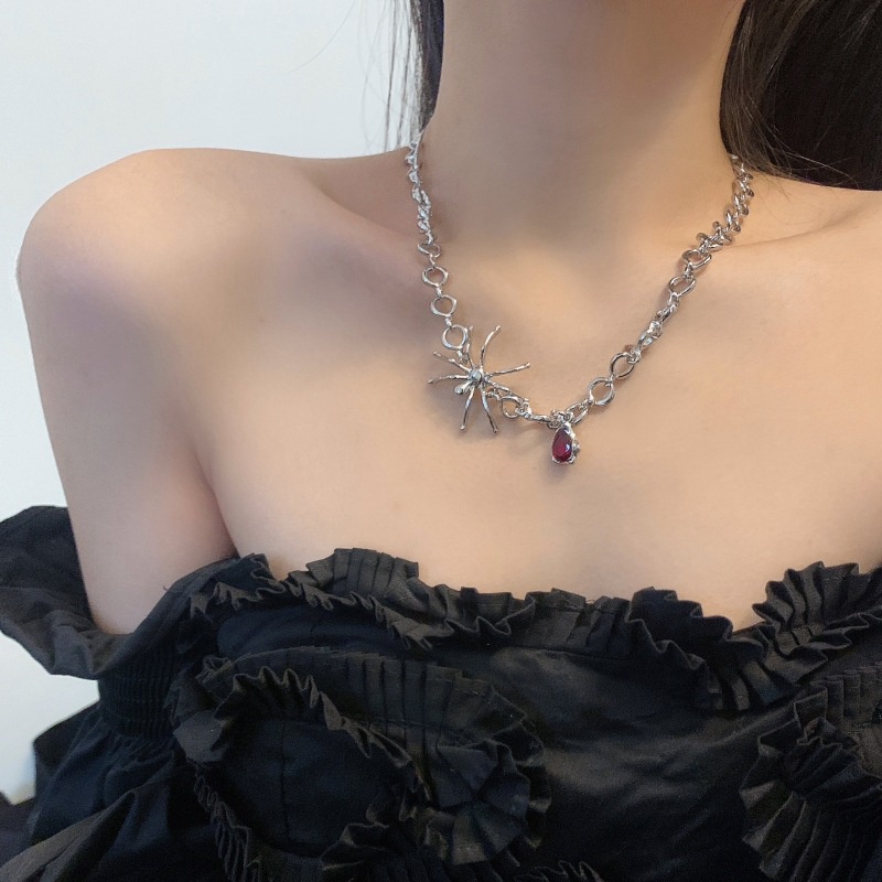 Hot Girl Unik Dark kvk Gaya Yang Sama Kalung Venom Spider Blood Drop Twist Ruby Influencer Klavikula Necklace