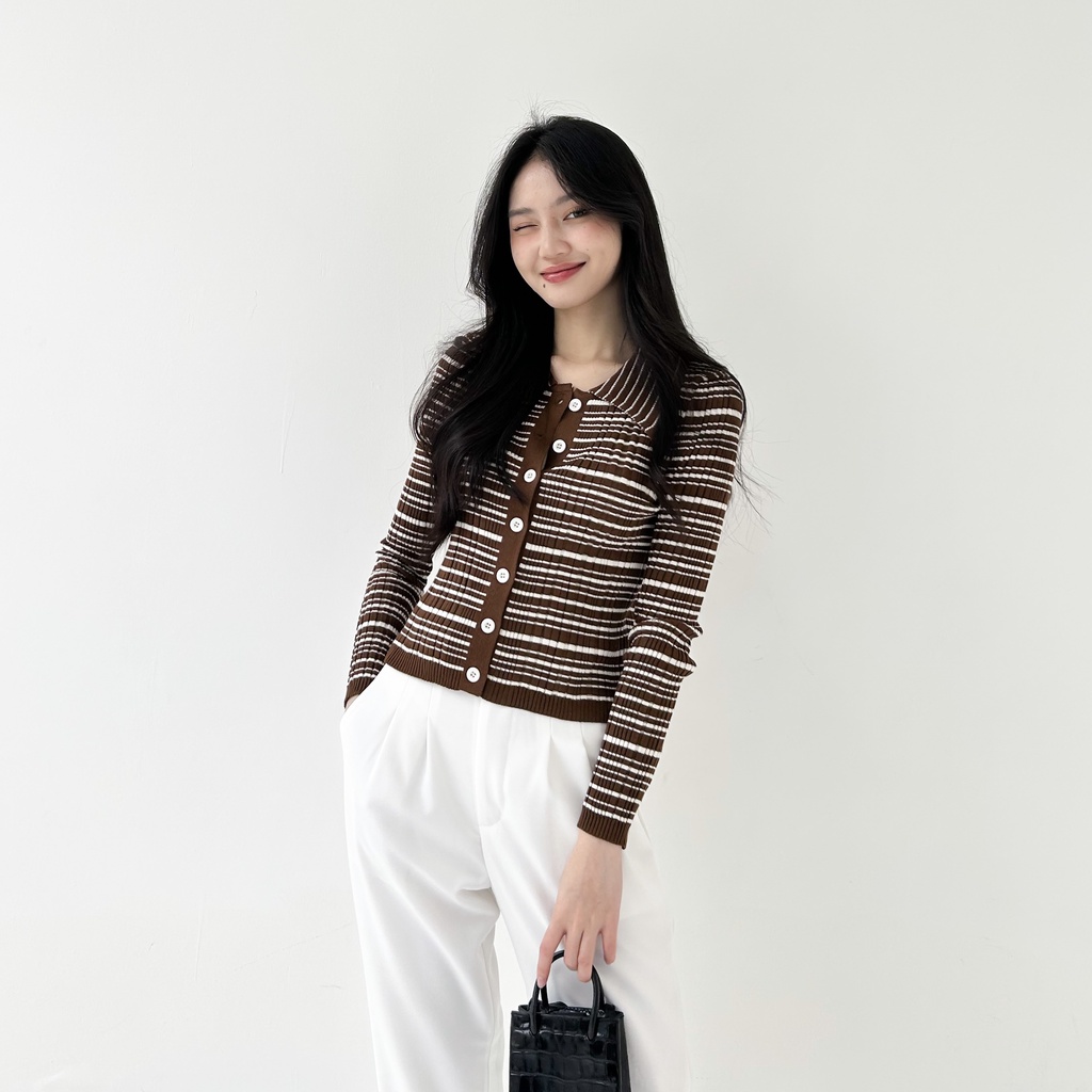 Beige Studio - Joan Top / Atasan Lengan Panjang Wanita