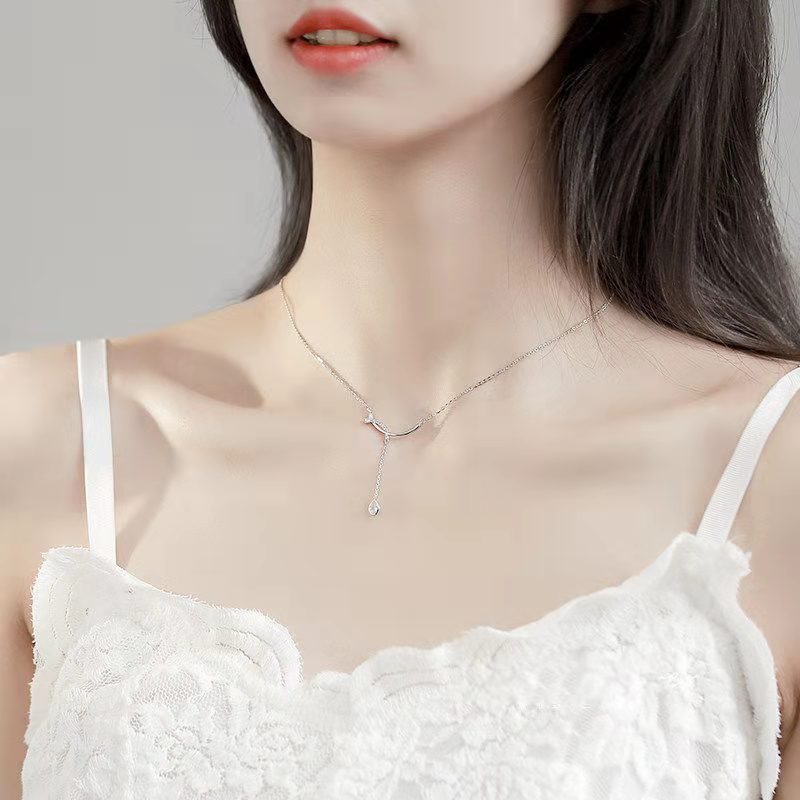 Kalung Geometris Alloy Berlian Imitasi Fashion Untuk Wanita