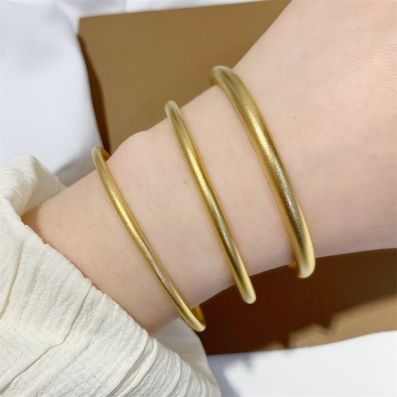 Gelang Emas 24K Korea Gelang Wanita Emas Imitasi Frosted Bracelet Tidak Luntur Aksesoris Hadiah