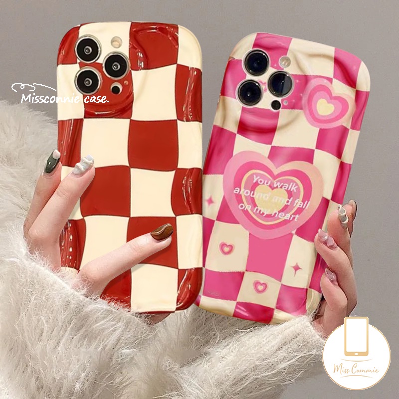 IPHONE Ins Red Checkerboard Shining Love Heart Phone Case Kompatibel Untuk Iphone11 14 XR 7Plus 13 12 14 Pro MAX X XS MAX 6S 7 6 8 Plus SE 2020fashion 3D Wavy Curved Edge Glossy Cover