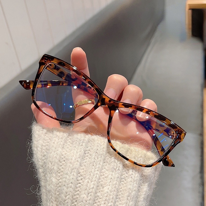 (YUZHU) Western Fashion Square Anti Blue Light Eyeglasses Vintage Fashion Gradient Candy Color Cat Eye Eyeglasses Untuk Wanita