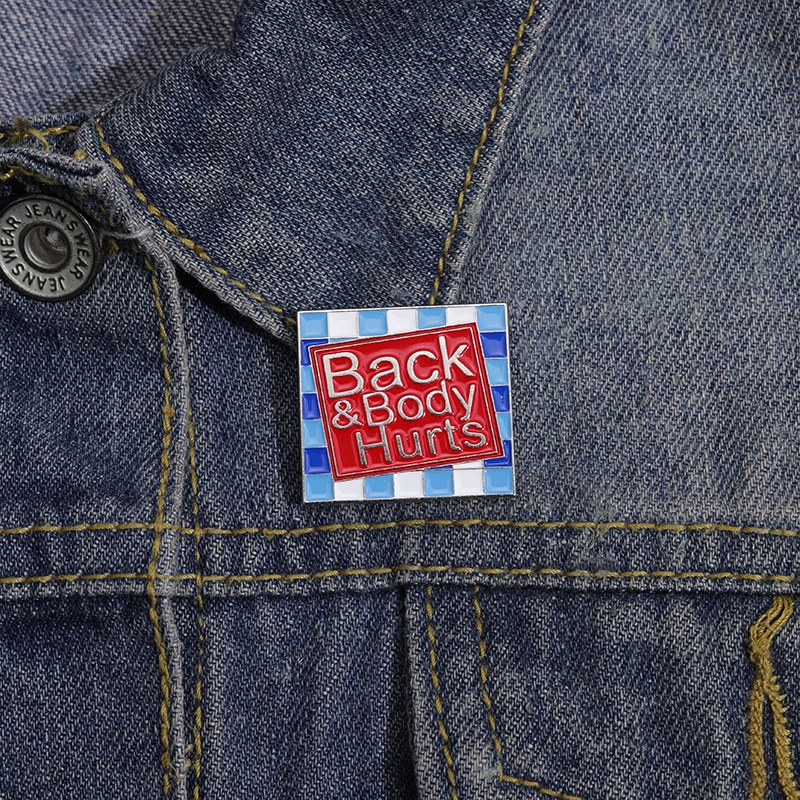 Tubuh Belakang Sakit Enamel Pin Bros Persegi Logam Ransel Topi Wanita Lucu Kreatif Lencana Perhiasan Hadiah Aksesoris Custom Grosir