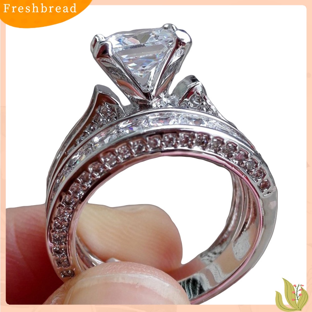&lt; Freshbread &gt; 2Pcs/Set Glitter Cubic Zirconia Berlian Imitasi Bertatahkan Cincin Wanita Perhiasan Pertunangan