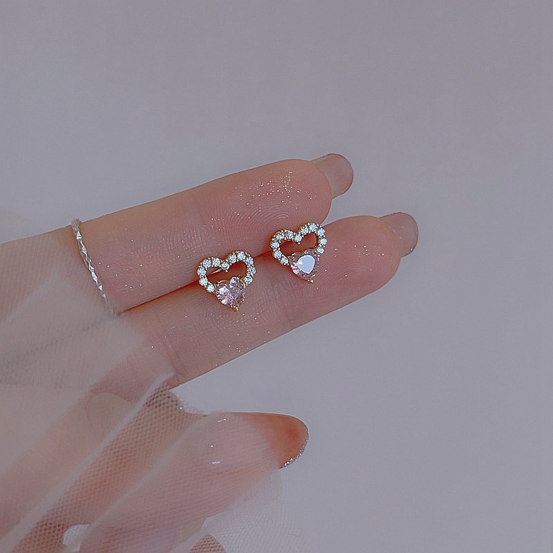 Wanita Korea Merah Muda Hati Zirkon Baja Titanium Telinga Pejantan Berlian Stud Earrings Aksesoris Fashion