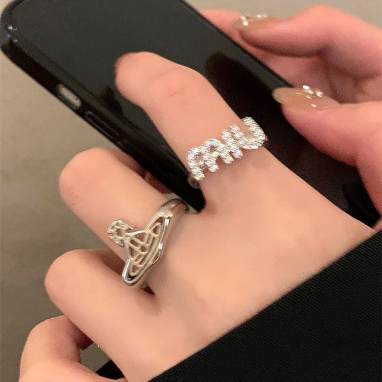 Flash Berlian Alfabet Aksesoris Cincin Pasangan Cahaya Kepribadian Mewah Fashion