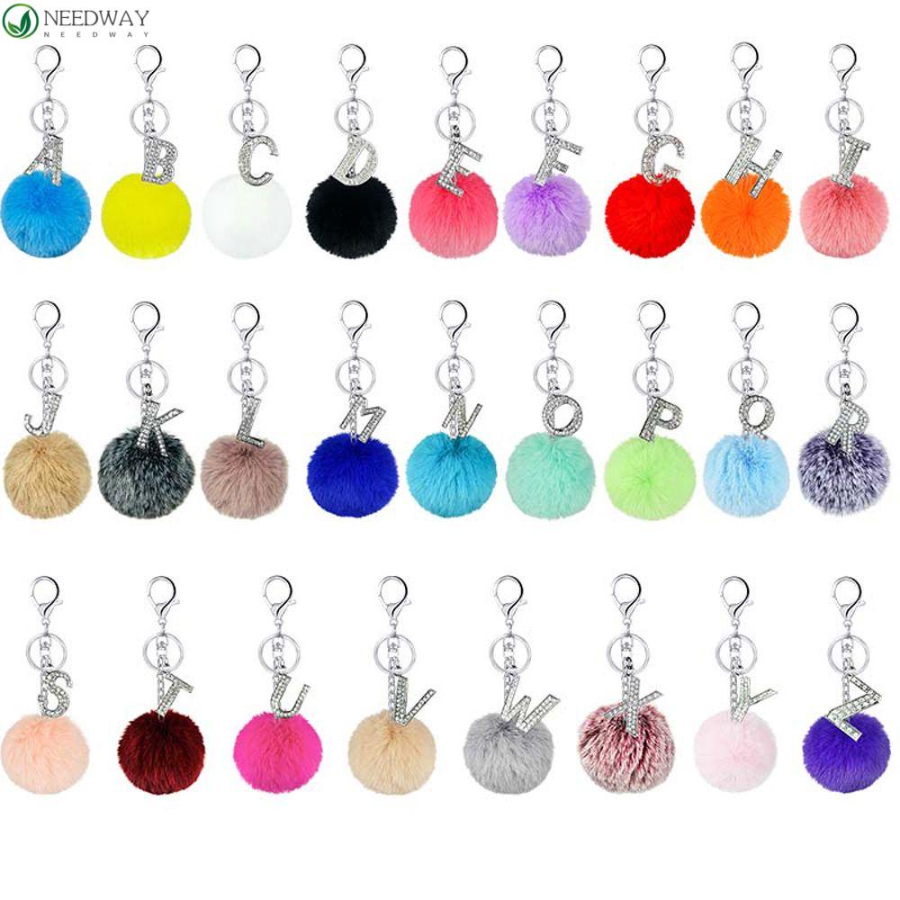 NEEDWAY 26huruf Gantungan Kunci Faux Rabbit Fur Wanita Hadiah Multicolor Gantungan Kunci Aksesoris Ornamen Handbag Charms Rumbai Liontin Fluffy Pompom Bola Bulu 26huruf Key Chain