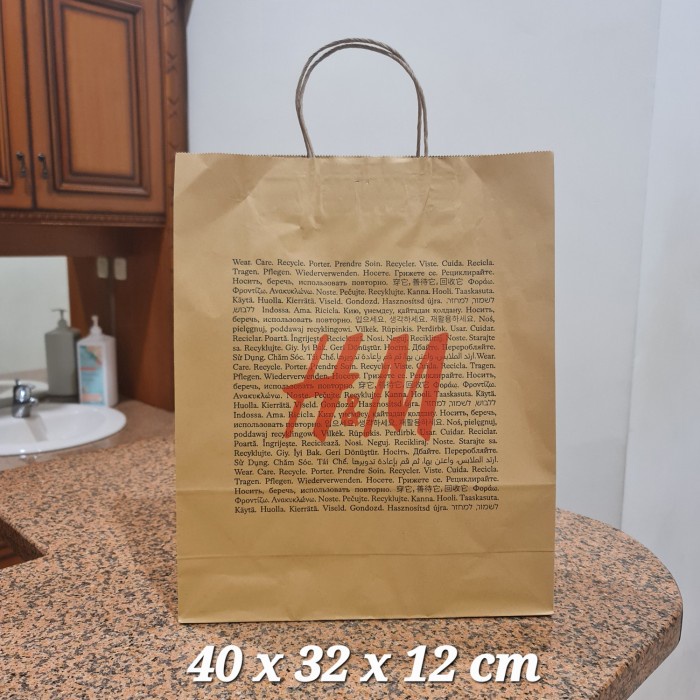 

[SC] Paperbag H&M Authentic Size 40 x 32 x 12 cm