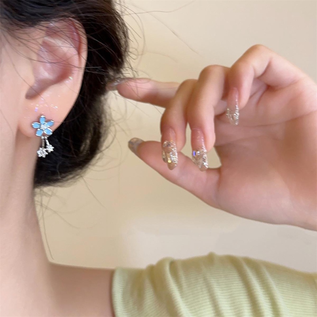 Anting high-end Bunga Biru Musim Panas Anting Temperamen Kecil Segar Dan Manis