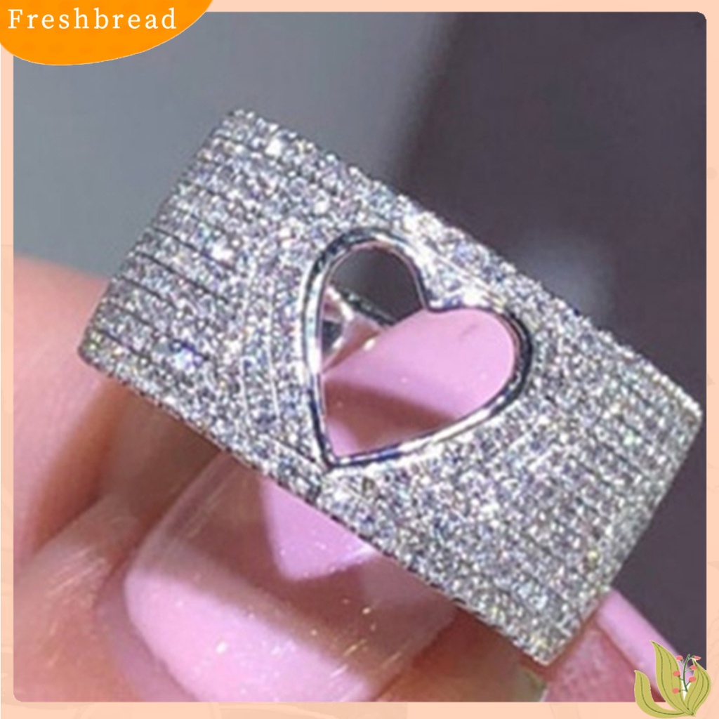 &lt; Freshbread &gt; Wanita Hati Desain Berongga Berlian Imitasi Bertatahkan Lebar Band Jari Cincin Perhiasan Hadiah