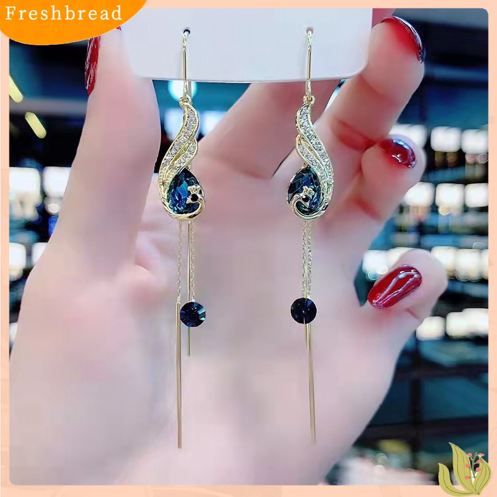 &lt; Freshbread &gt; 1pasang Anting Menjuntai Shiny Halus Perhiasan Fashion Bentuk Merak Anting Linear Untuk Pacaran