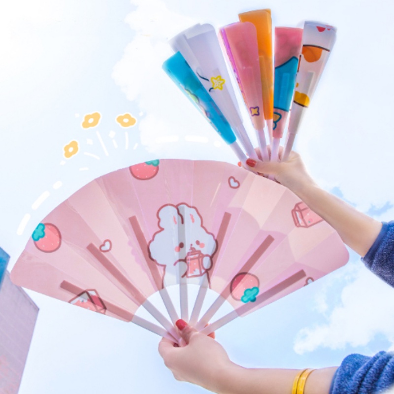 Fotografi Properti Dekoratif Kartun Kerajinan Tangan Kipas Lipat Gadis Mendukung Hadiah Souvenir Alat Pendingin Musim Panas Yang Effortless Comfort Grip Plastic Hand Fan