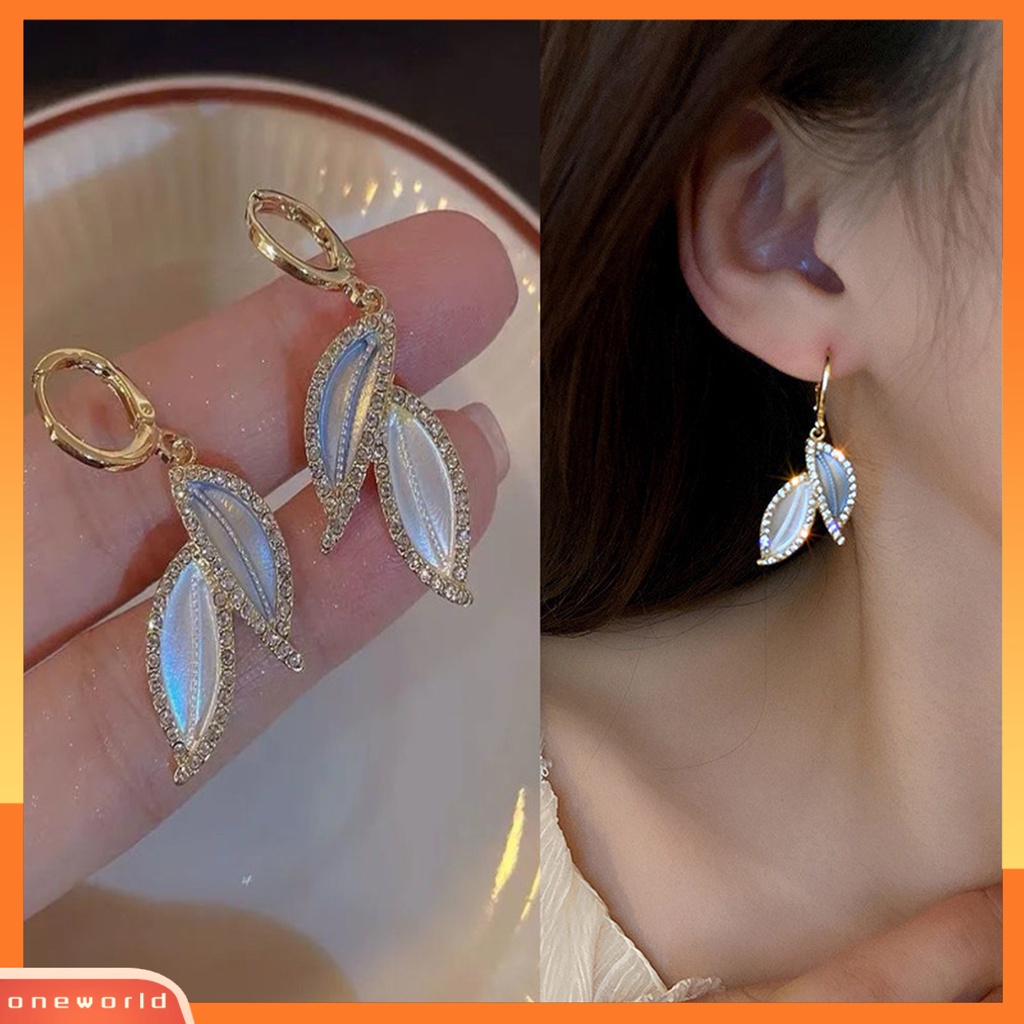 [ONE] 1pasang Menjuntai Anting Tetesan Minyak Electroplating Mewah Emas Berkilau Berlian Imitasi Daun Ganda Wanita Anting-Anting Perhiasan Fashion