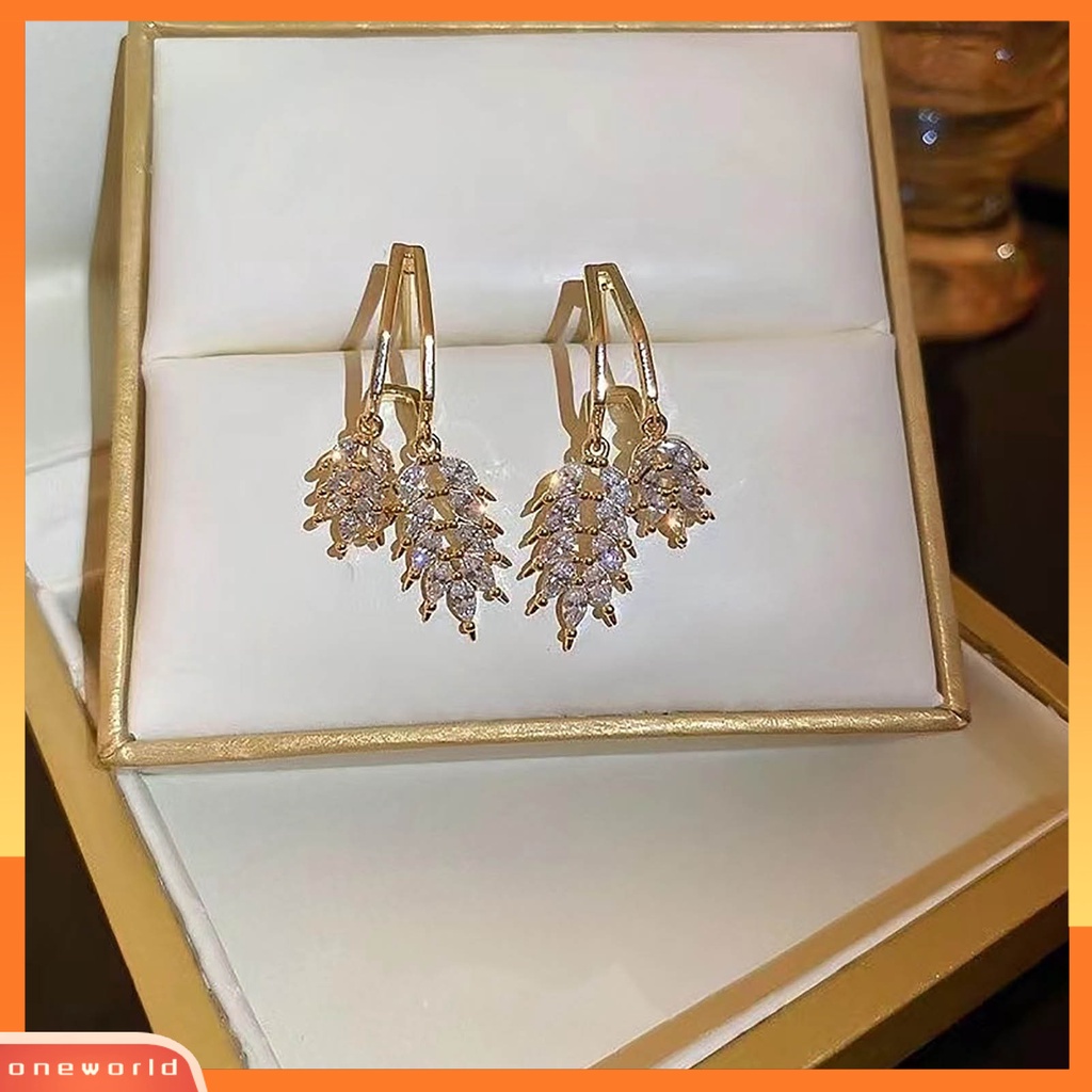 [EONE] 1pasang Wanita Anting Bentuk Geometris Liontin Electroplating Warna Emas Kepribadian Dress Up Fashion Item Fashion Daun Faux Zircon Drop Earrings Aksesoris Pakaian