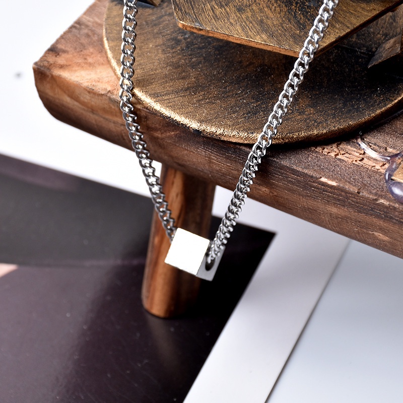 Kalung Titanium Steel-Cube di jamin Anti Karat Anti Pudar dengan Titanium Steel Men's Necklace  Desain Keren arc