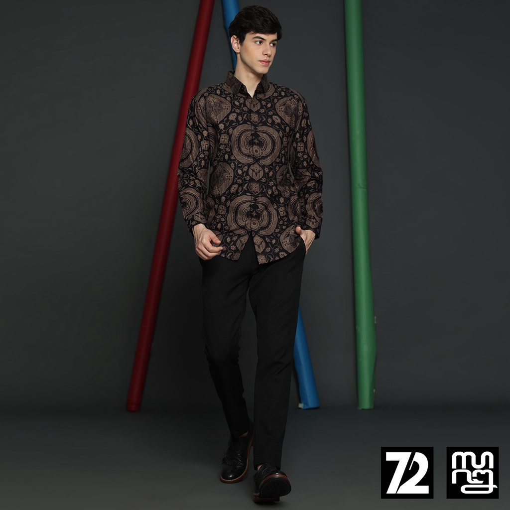 KEMEJA BATIK PRIA Katun Lengan Panjang Premium Motif Babon Angrem Warna Hitam 723555 Cap 72 - Baju Kemeja Atasan Pakaian Setelan Batik Pria Cowok Laki Laki Remaja Keluarga Kantor Lengan Panjang Modern Slimfit Slim Fit Premium Kekinian