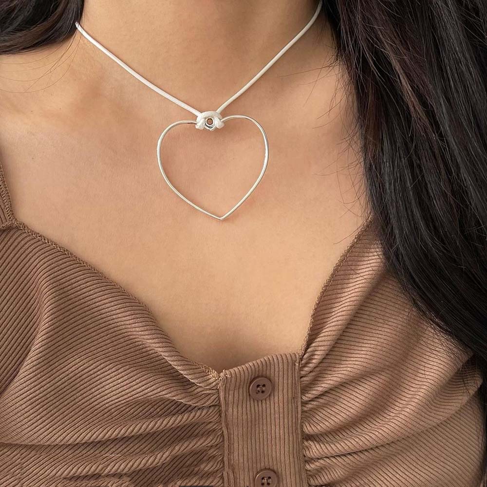 Kalung Kerah Tali Liontin Bunga Hati Bahan Kulit Bohemian Untuk Wanita Perempuan chocker