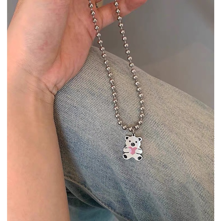 Kalung Titanium Steel Beruang Merah Muda Tidak Luntur Desain Niche Baru Merasa Lucu Unik Kecil Buku Merah Gaya Yang Sama Kalung Perempuan