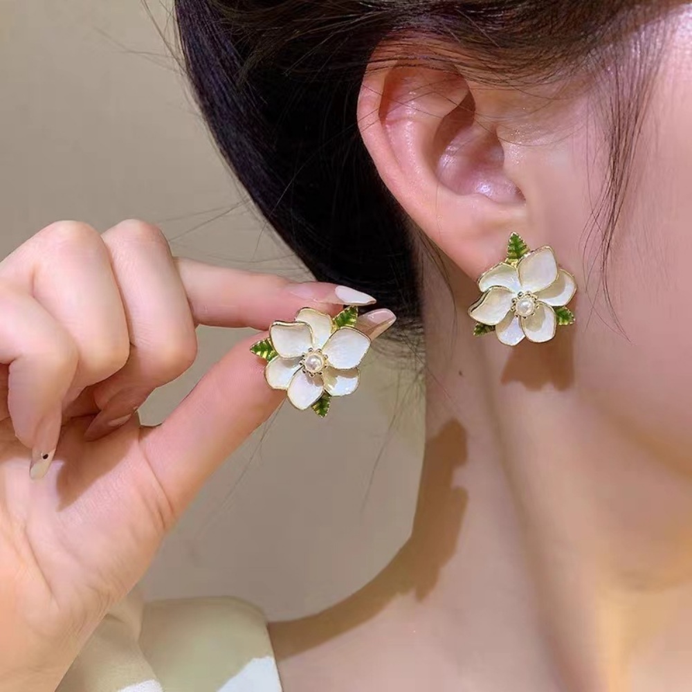 Deartiara French Vintage Gardenia Blossom Drops Oil Flower Earrings Desain Kecil Gaya Cahaya Anting Mewah