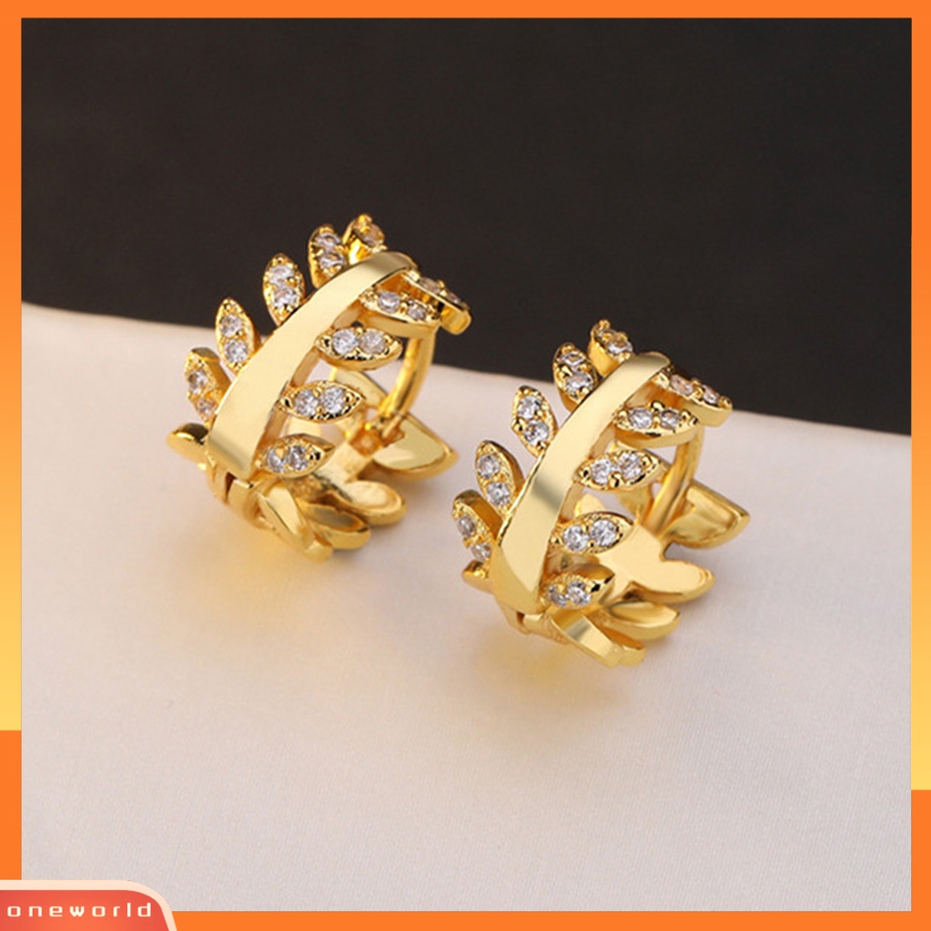 [WOD] 1pasang Huggie Earrings Tahan Korupsi Kelengketan Besar Warna Kontras Bentuk Daun Pesta Bulat Huggie Earrings Perhiasan Wanita