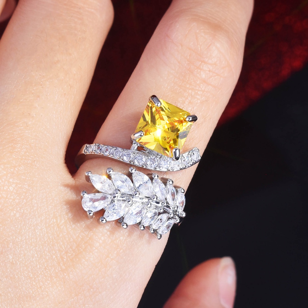 [FRA] Cincin Jari Telunjuk Berlian Kuning Yang Modis Dan Dipersonalisasi Bercahaya Es Bunga Potongan Cincin Berlian Ceruk Wanita high-end Perhiasan