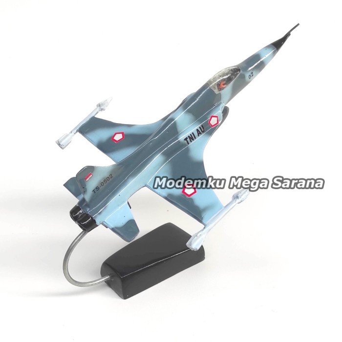 Diecast Miniatur Pesawat Tempur F-5 Tiger TS-0502 20x14x6 cm Pajangan