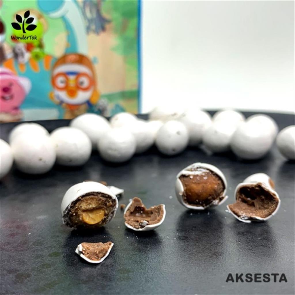 Pororo Egg Dinosaur Chocoballs 40 gr Cokelat Imitasi Isi Kacang